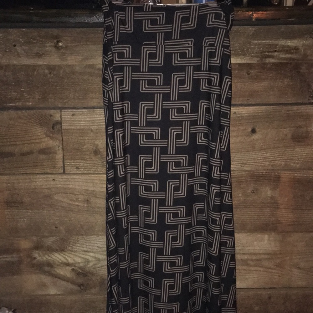 Chances R Maxi skirt geo pattern black/gold sz XL